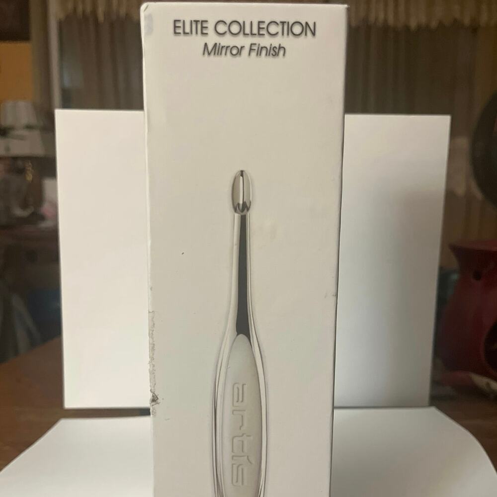 Artis Elite Collection, Mirror Finish, Linear 3 Demi Brush